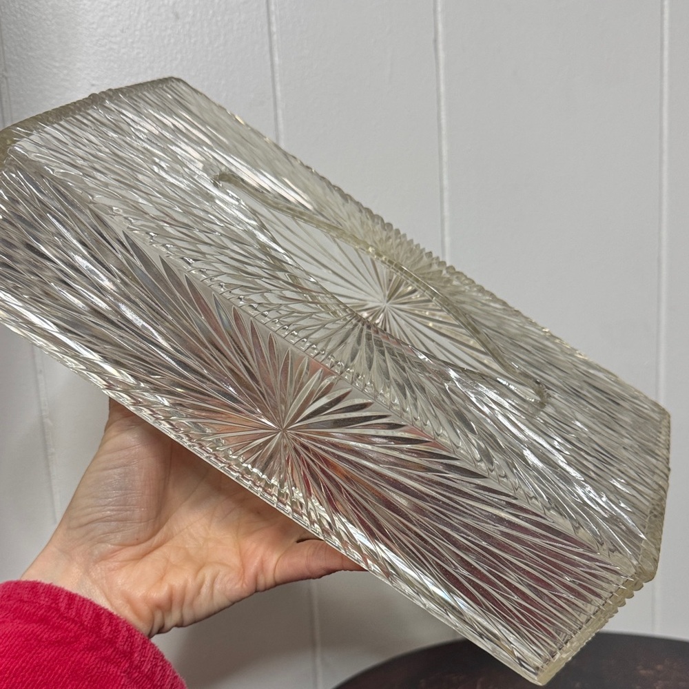 Vintage plastic crystal prism tissue box holder